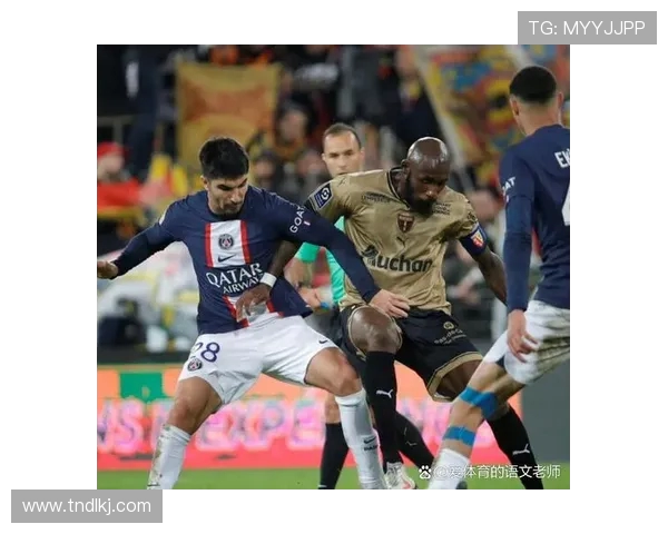 巴黎圣日耳曼迎强敌对决豪门大战焦点之战全城瞩目激情碰撞 巴黎圣日耳曼迎强敌对决豪门大战焦点之战全城瞩目激情碰撞