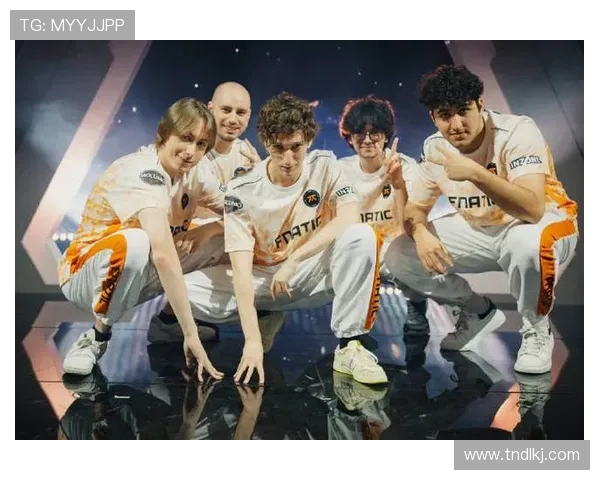 BLG战队迎战FNC,精彩对决上演全球总决赛激烈角逐 BLG战队迎战FNC,精彩对决上演全球总决赛激烈角逐