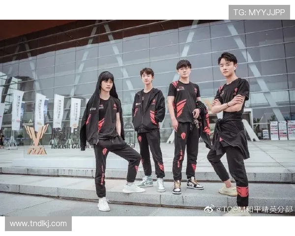 和平精英战术解析：TES团队包夹战术的深度剖析与应用