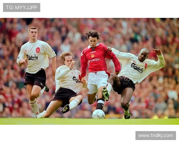 2015年曼联与利物浦经典对决全场精彩录像回顾与分析