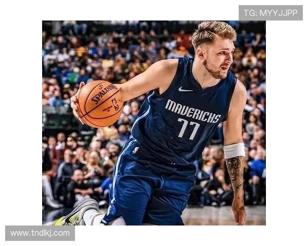 东契奇狂砍73分刷新现役得分纪录独行侠成功终结太阳11连胜之旅